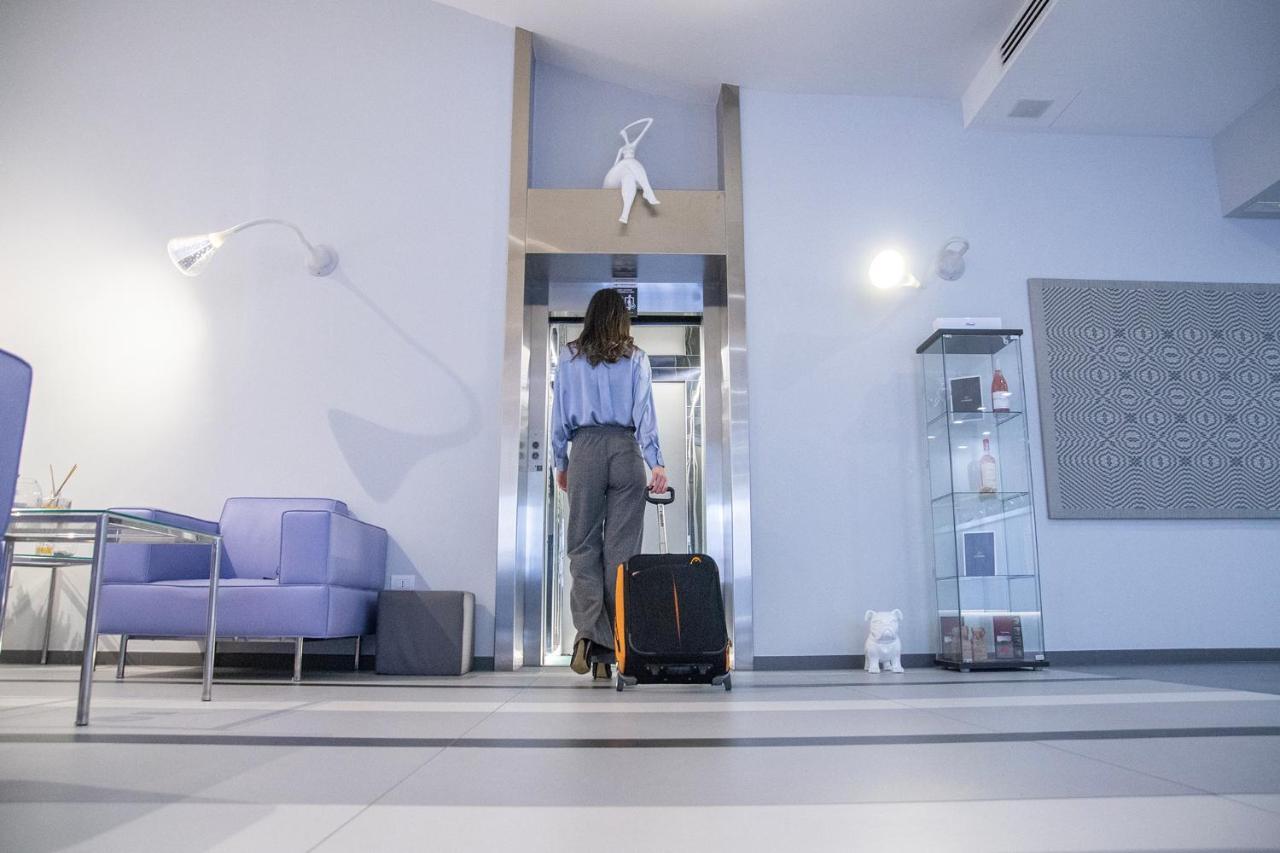 Executive Inn Boutique Hotel Brindisi Luaran gambar
